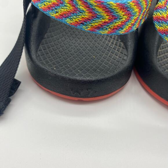 Chaco Women's size 7 Rainbow Strappy Sandals Outdoor Gorpcore Active Hiking - Picture 4 of 6